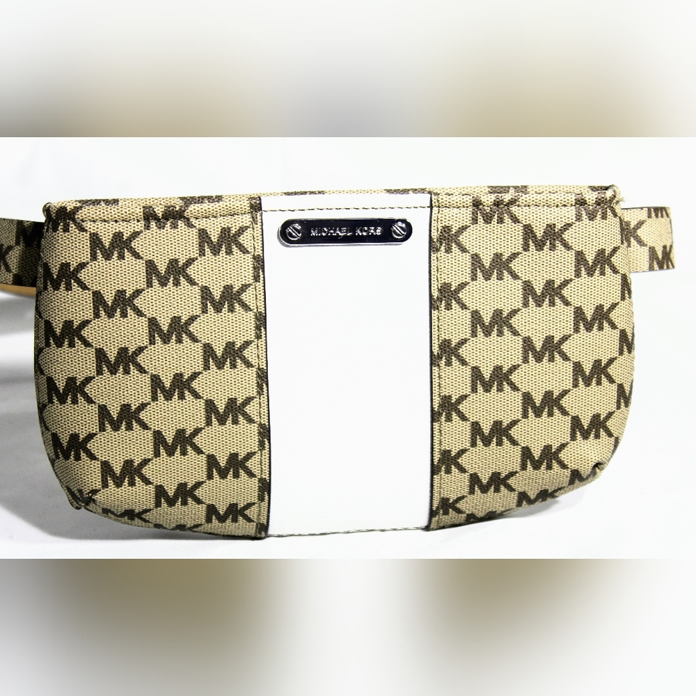 Michael Kors logo Belt bag, SM. EUC - Picture 2 of 16